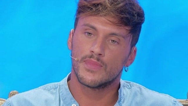 Galleria foto 'Uomini e Donne, anticipazioni: Giulio Raselli pizzicato con Veronica' - foto 1