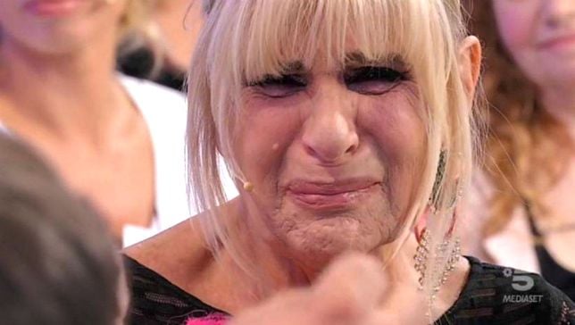 Uomini e Donne Anticipazioni, Trono Over: Gemma lascia il dating-show mentre Armando sconvolge lo studio