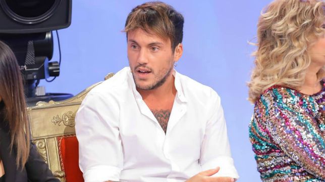 Uomini e Donne Anticipazioni, Trono Classico: Giulio pronto per la scelta, Carlo e Cecilia si baciano