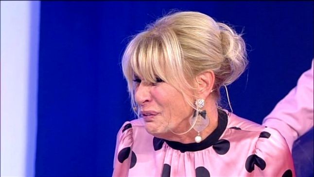 Galleria foto 'Uomini e Donne Anticipazioni, Trono Over: Gemma disperata a causa di Juan Luis' - foto 1