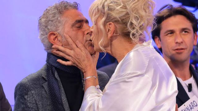 Uomini e Donne Anticipazioni, Trono Over: Gemma disperata a causa di Juan Luis
