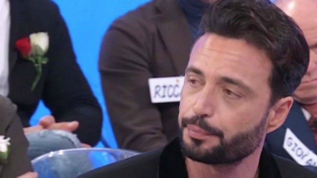 Galleria foto 'Uomini e Donne, anticipazioni trono over: Ida e Riccardo, la risposta alla proposta di matrimonio' - foto 1