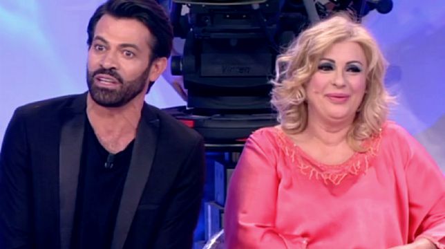 Galleria foto 'Uomini e Donne, Trono Over in onda oggi: un nuovo cavaliere per Gemma' - foto 1