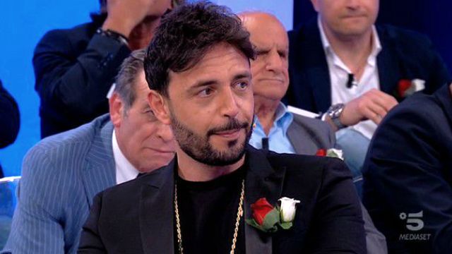 Galleria foto 'Uomini e Donne, Trono Over in onda oggi: lite furiosa tra Roberta e Armando' - foto 2