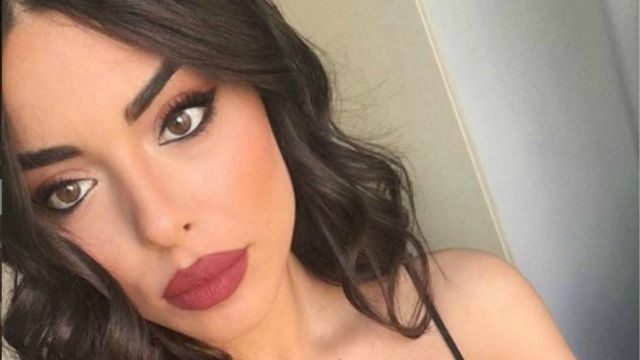 Galleria foto 'Uomini e Donne, Giulio Raselli passa la notte con una donna misteriosa: il caos sul web' - foto 1