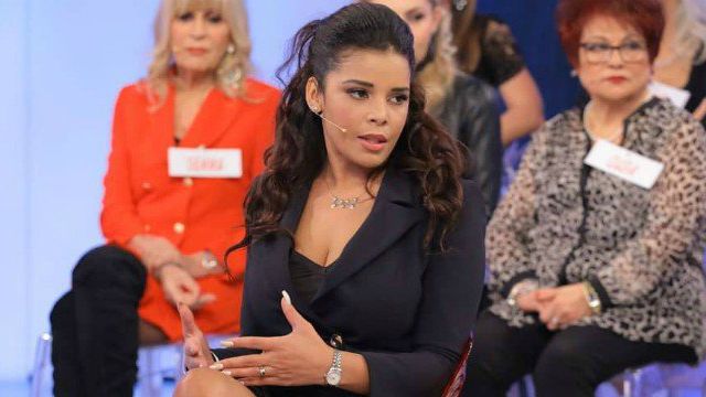 Galleria foto 'Uomini e Donne, Trono Over in onda oggi: gravi accuse per Armando Incarnato' - foto 1