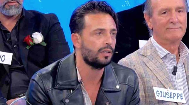 Uomini e Donne, Trono Over: Armando Incarnato si sfoga sui social dopo la puntata