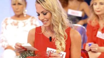 Uomini e Donne Trono Over, Veronica Ursida su Armando Incarnato: "Rimpiango di essermi fidata" Uomini e Donne Trono Over, Veronica Ursida su Armando Incarnato: "Rimpiango di essermi fidata"