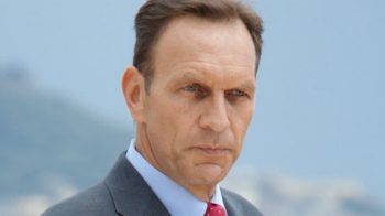 Un Posto al Sole Anticipazioni 27 febbraio 2020: Il vero rapporto tra Fabrizio e Marina, Roberto scopre la verità Un Posto al Sole Anticipazioni 27 febbraio 2020: Il vero rapporto tra Fabrizio e Marina, Roberto scopre la verità