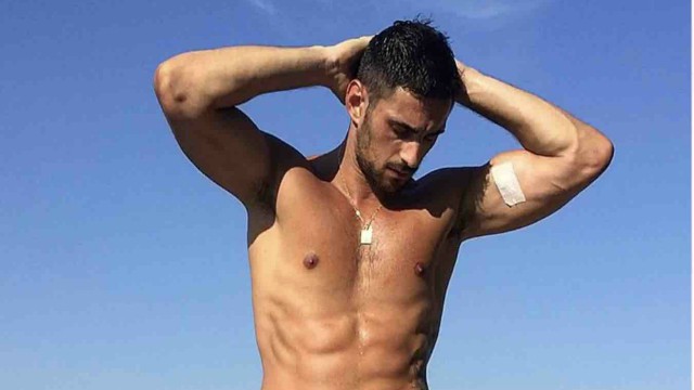 Galleria foto 'Uomini e Donne, intervista ad Alessandro Graziani: “Di Serena Enardu si è parlato abbastanza. Ora ho voglia di mettermi in gioco”' - foto 1