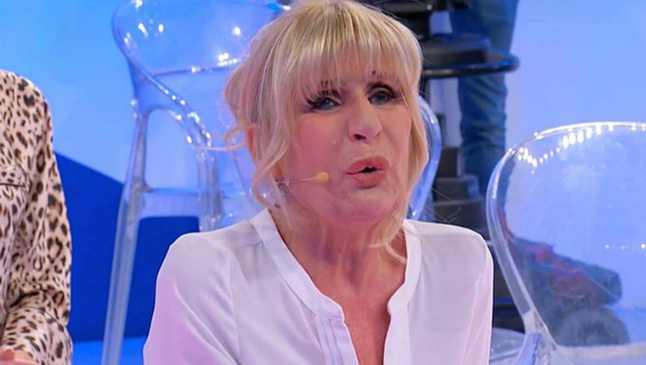 Uomini e Donne, trono over: nella puntata di oggi Gemma Galgani riceve una sorpresa