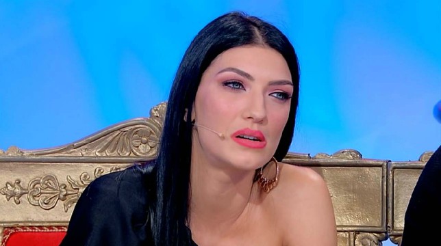 Uomini e Donne, oggi il trono classico: aspro scontro tra Giovanna Abate e Daniele Dal Moro