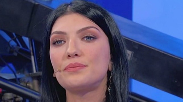 Uomini e Donne, oggi il trono classico: scontro acceso tra Giovanna Abate e Sara Amira Shaimi