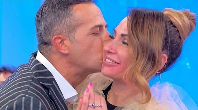 Uomini e Donne, oggi il trono over: Ida Platano e Riccardo Guarnieri tornano in studio