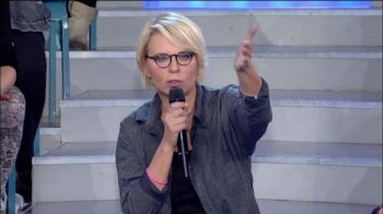 Uomini e Donne, oggi il trono over: Maria si arrabbia con Armando Incarnato e lascia lo studio Uomini e Donne, oggi il trono over: Maria si arrabbia con Armando Incarnato e lascia lo studio