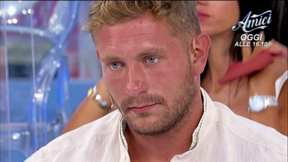 Uomini e Donne, Gabrio lascia il programma: “E’ inutile che io stia qui”