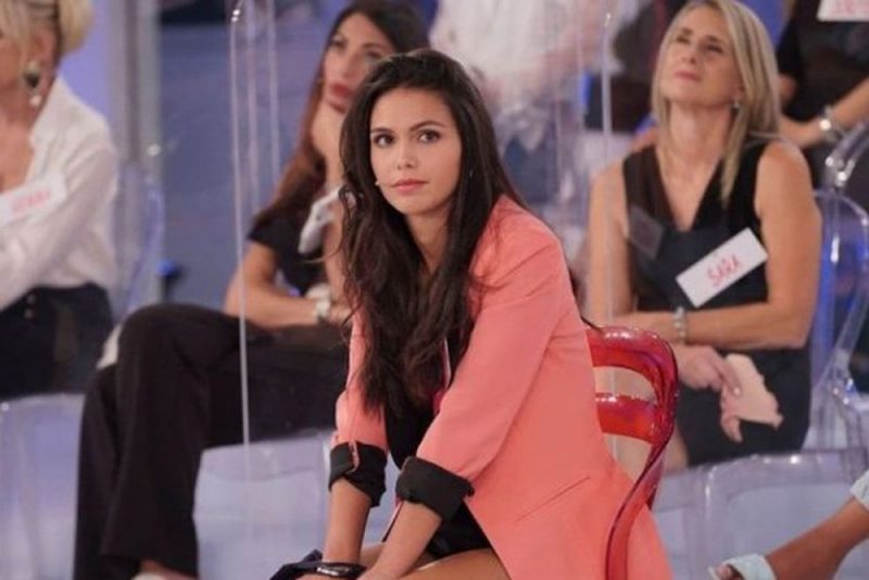 Galleria foto 'Uomini e Donne, l’abbandono di Joele Milan: le dichiarazioni di Ilaria in attesa della puntata' - foto 1