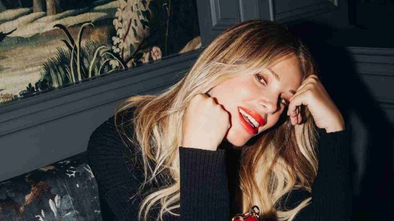 Galleria foto 'Alessia Marcuzzi infiamma i social mostrando a tutti i suoi sex toys!' - foto 1