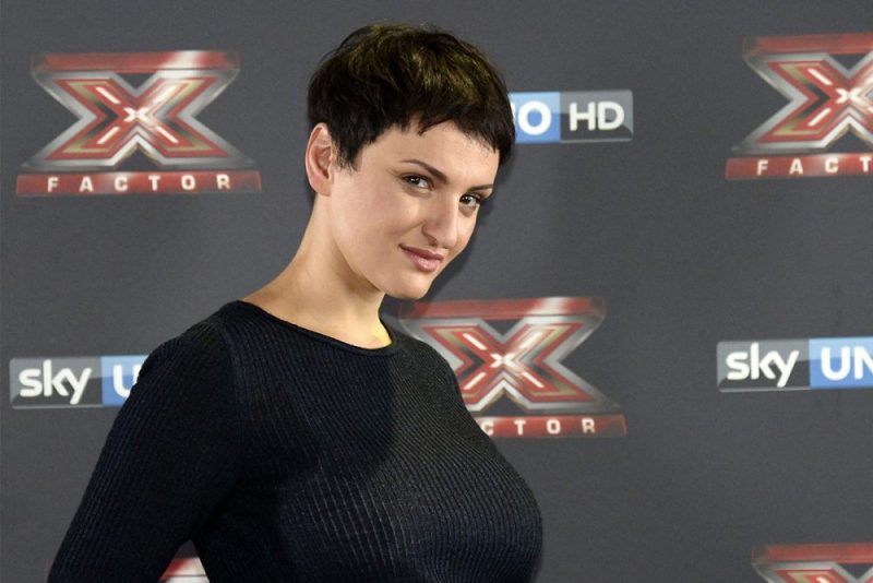 Galleria foto 'Arisa continua a provocare sui Social: nuova foto hot in lingerie' - foto 1