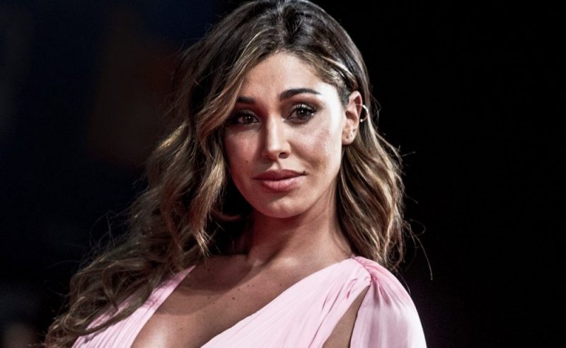 Galleria foto 'Belen Rodriguez coinvolta con un concorrente del GFVIP? La replica della showgirl!' - foto 1