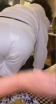 Galleria foto 'Belen Rodriguez, il video della lite a tavola con Santiago diventa virale!' - foto 2