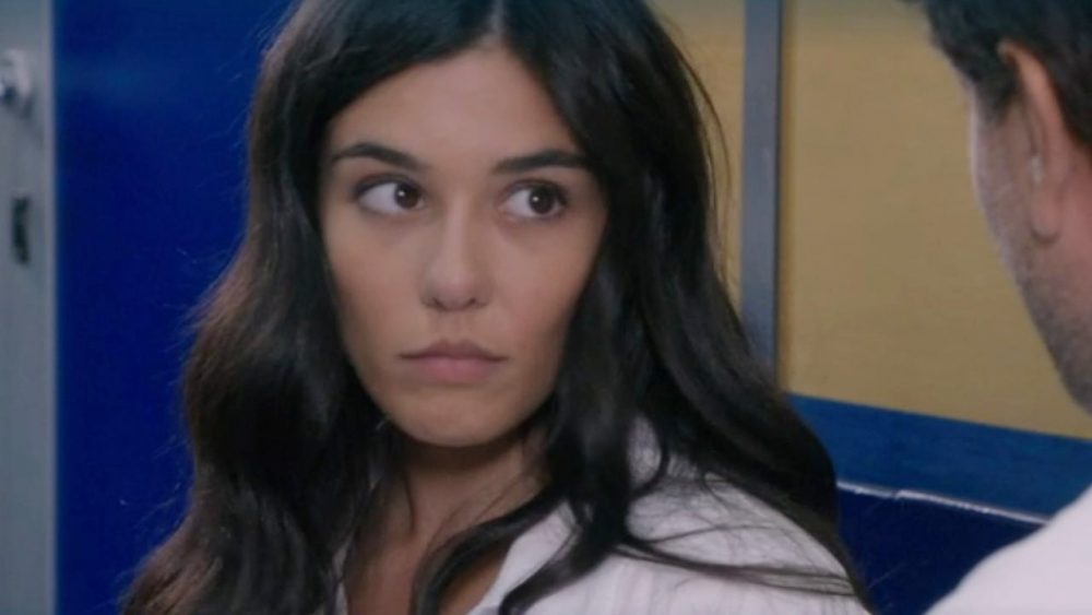 Un Posto al Sole 24 novembre 2021 Anticipazioni: Rossella se ne va?