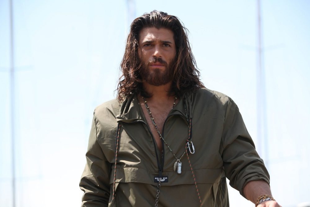 Can Yaman, stabilito titolo, data e luogo delle riprese di Sandokan: ecco i dettagli!