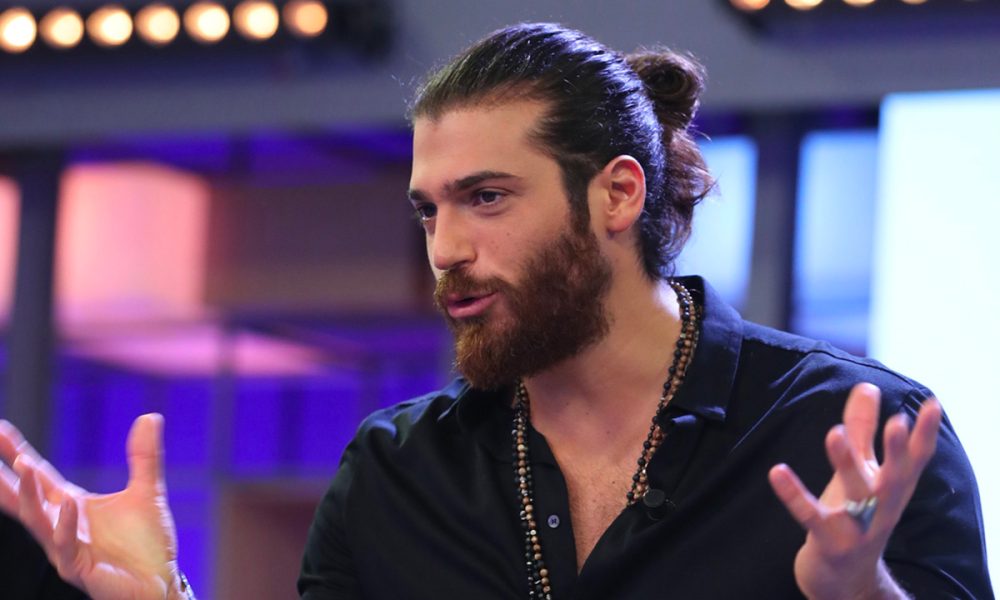 Can Yaman e le canzoni d’amore sui Social: nasconde una nuova fiamma?