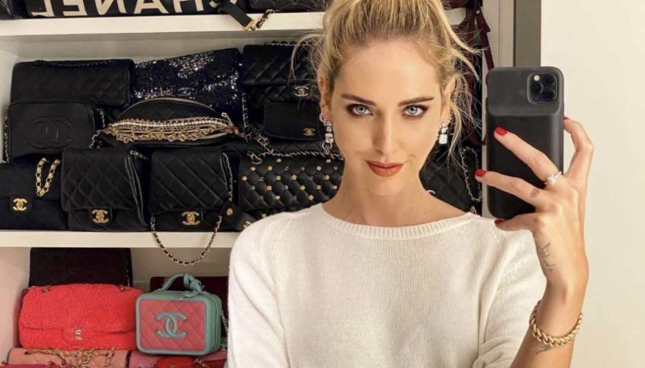 Chiara Ferragni, prima uscita dopo la quarantena: l’outfit nasconde un messaggio?