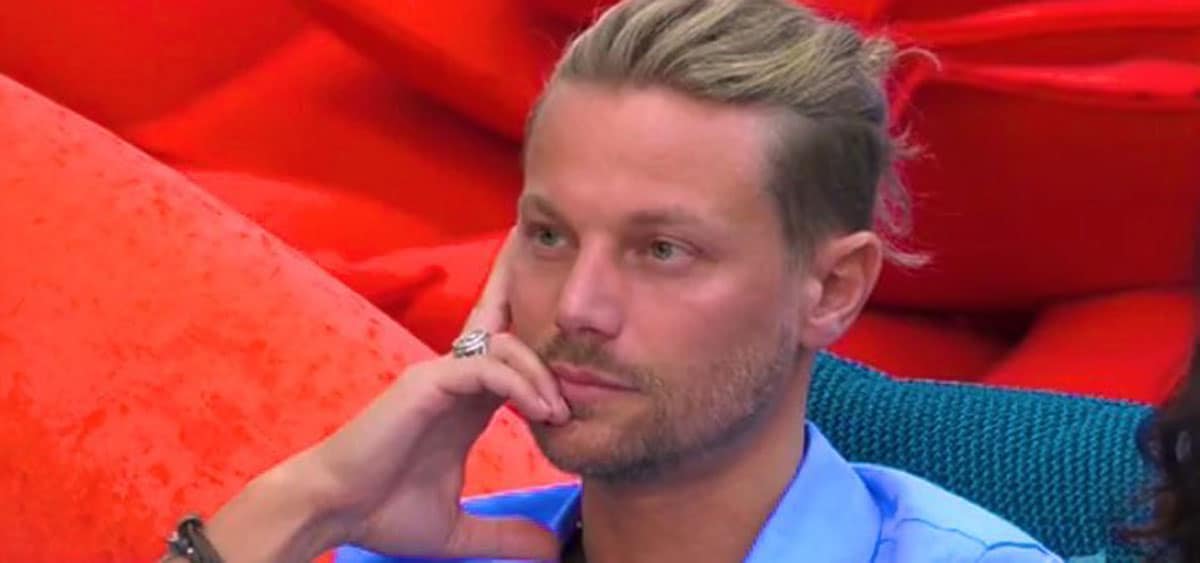 Gf Vip, Davide Silvestri prende le distanze da Alex Belli