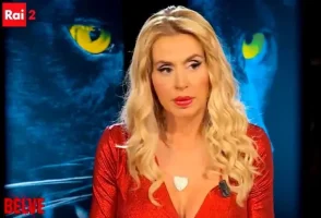 La verità di Valeria Marini su Pamela Prati La verità di Valeria Marini su Pamela Prati