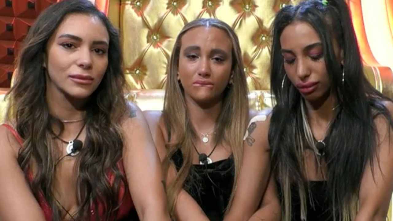 Gf Vip, Jessica e Clarissa insieme da Alex Belli e Lulù assente: hanno litigato?