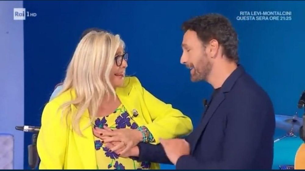 Domenica In, Siparietto Hot per Raoul Bova, Bufera Social su Mara Venier