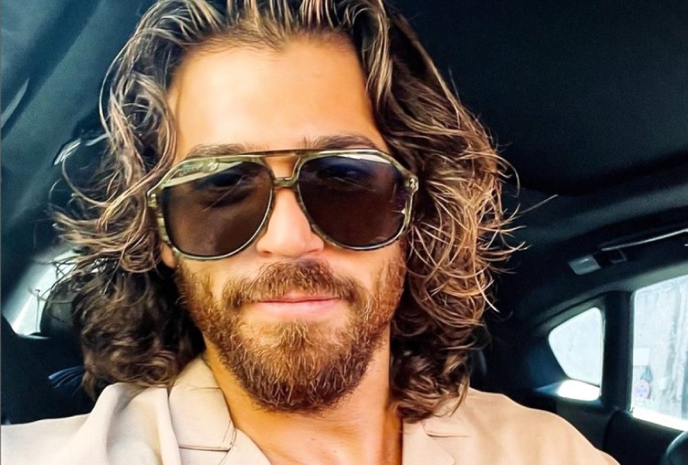 Hande Erçel e Demet Özdemir, cena insieme per Disney+: Ma dov’è Can Yaman?