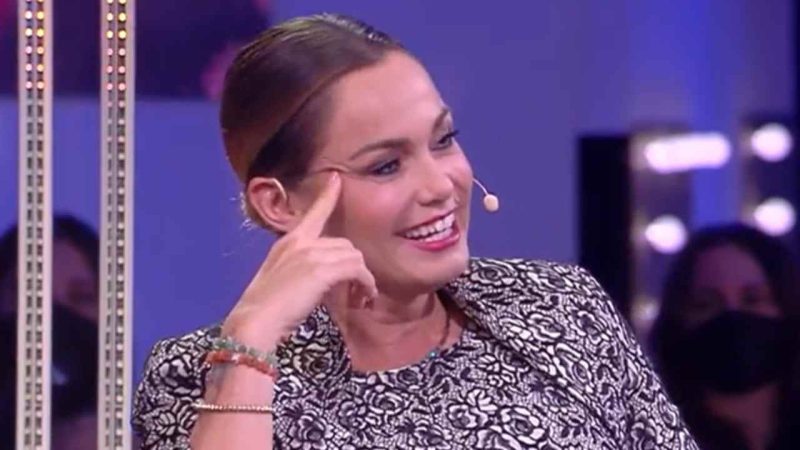 Galleria foto 'Sonia Bruganelli, di nuovo opinionista al Gf Vip 7? Spiffera tutto: “Sono molto felice di…”' - foto 1