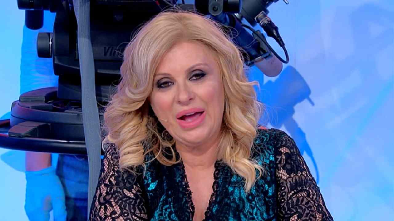 Uomini e Donne, perché Tina Cipollari è assente? Lei stessa svela tutto