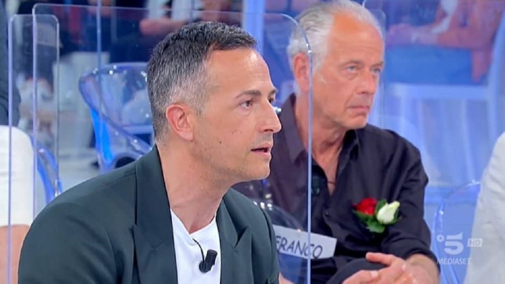 Uomini e Donne, anticipazioni 24 maggio: Riccardo Guarnieri finalmente fa una scelta