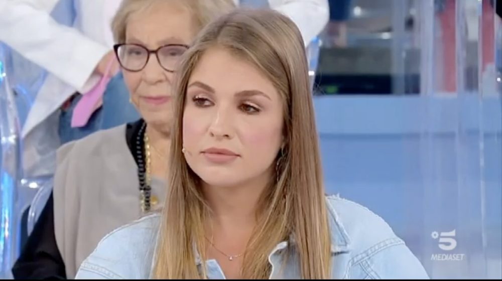 Uomini e Donne, scoppia il caso: Veronica si conosceva già con Matteo? L’amica in comune dice che…