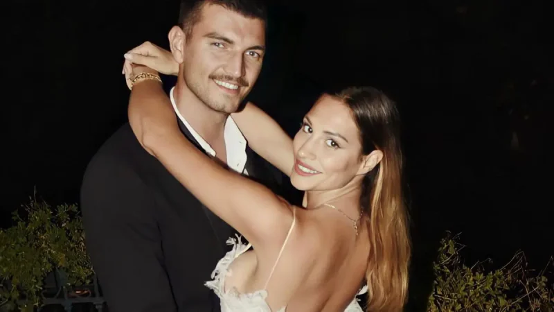 Galleria foto 'Uomini e Donne, Beatrice Valli e Marco Santini sposi: gli invitati VIP' - foto 1