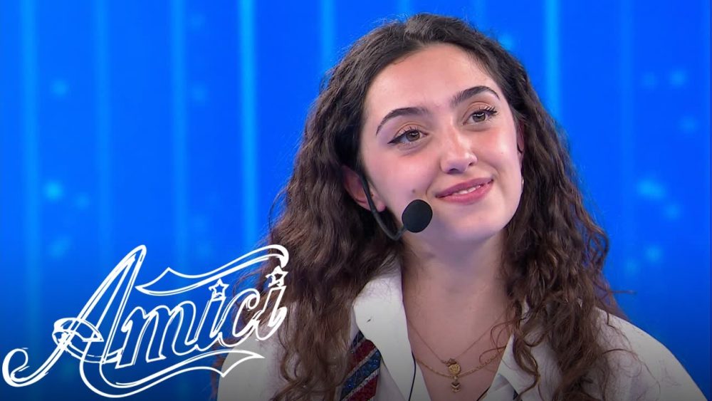 Amici 21, Sissi dopo l’eliminazione: a casa con mamma, e Dario?