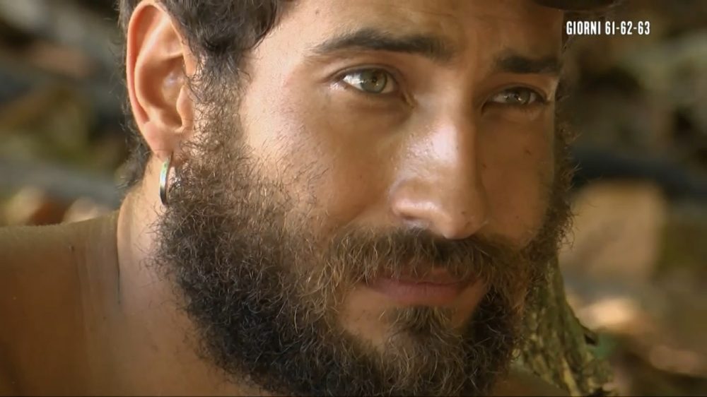 Isola dei Famosi, Roger Balduino si è operato, la caviglia non c’entra