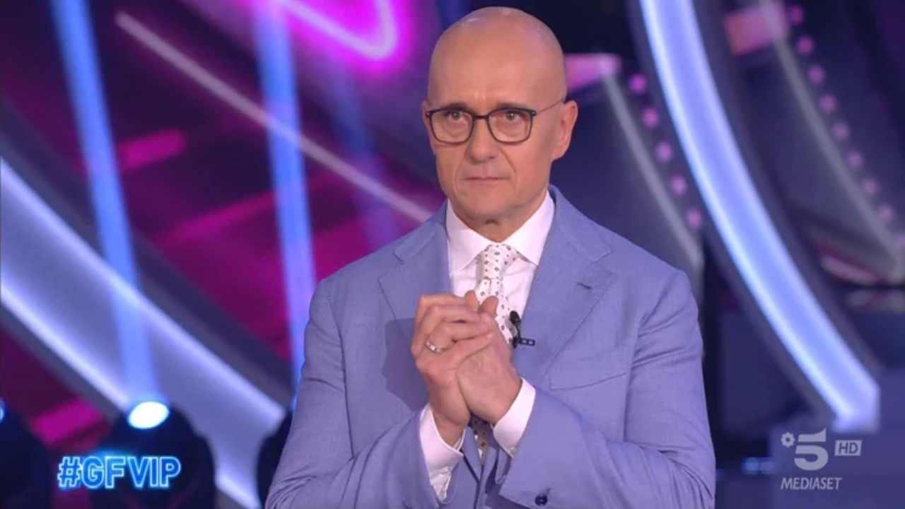 Gf Vip, ‘fatte fuori’ le due opinioniste: ormai Alfonso Signorini ha deciso