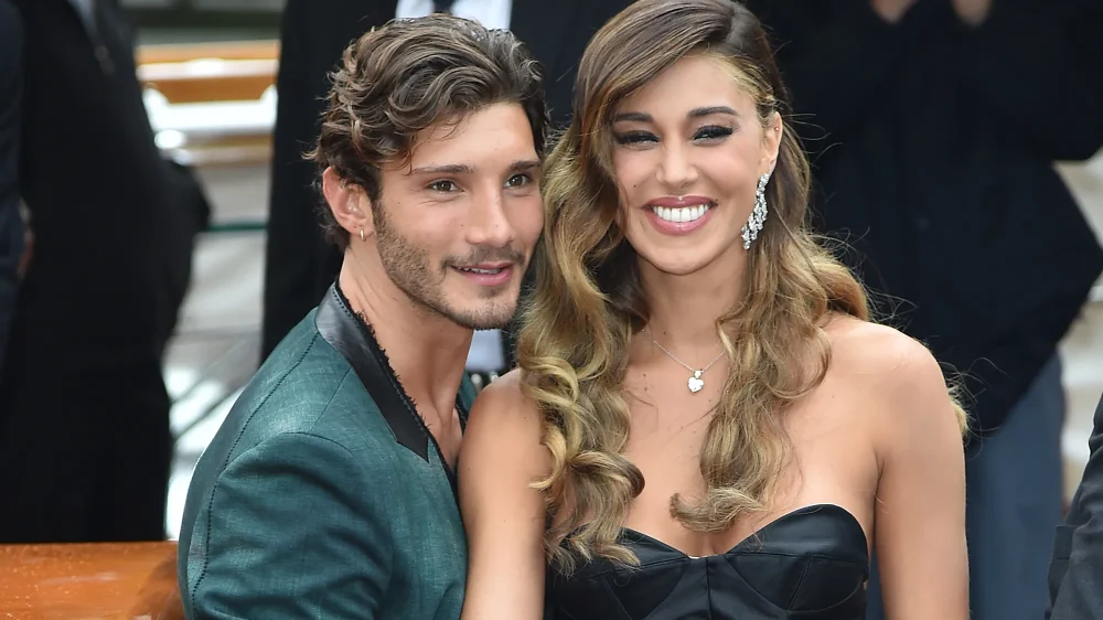 Belèn Rodriguez e Stefano De Martino: vacanze bucoliche in villa dal costo proibitivo
