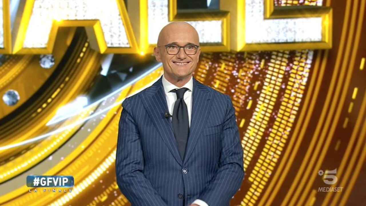Gf Vip, anticipazioni: Alfonso Signorini annuncia la prima concorrente ufficiale