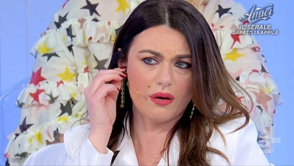 Uomini e Donne, Gloria Nicoletti ammette: “Si tronca per un nonnulla”