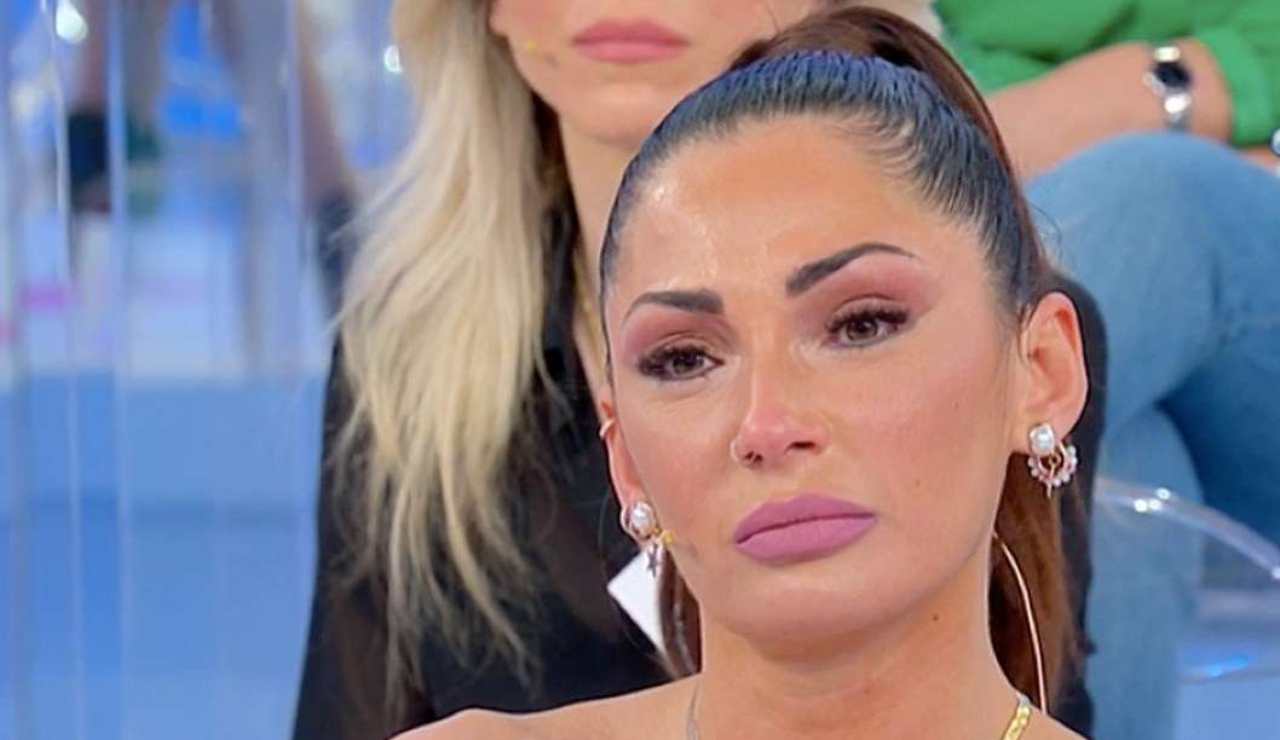Uomini e Donne, ‘messaggi’ di morte a Ida Platano: la denuncia della dama sui social