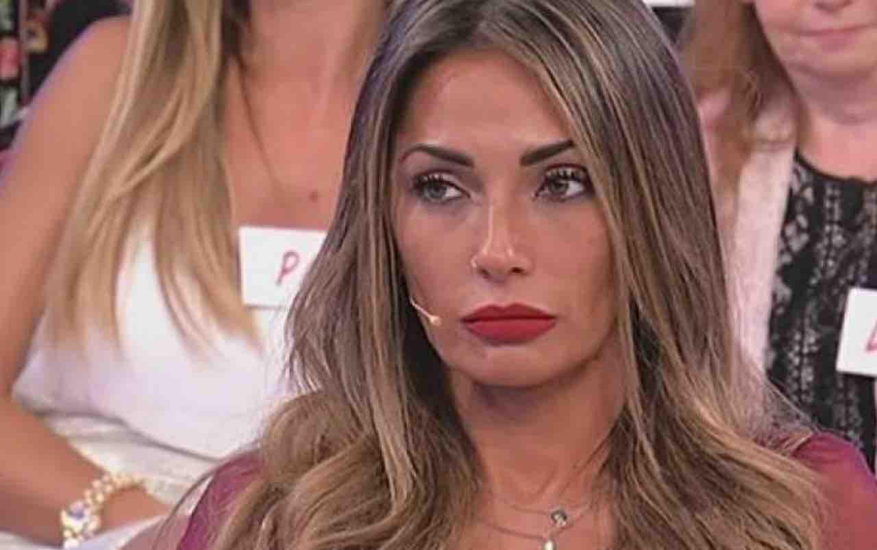 Uomini e Donne, Ida Platano ripensa a Riccardo? “Svegliarsi con la voglia di…”
