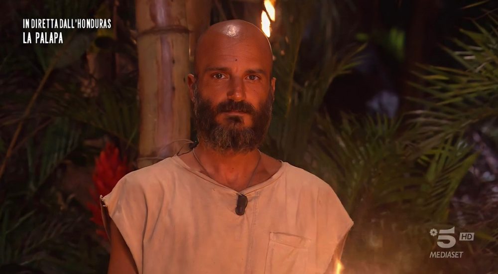 Isola dei Famosi, Nicolas Vaporidis spara a zero sugli ex naufraghi: “Scorrettezze, volevo andarmene”