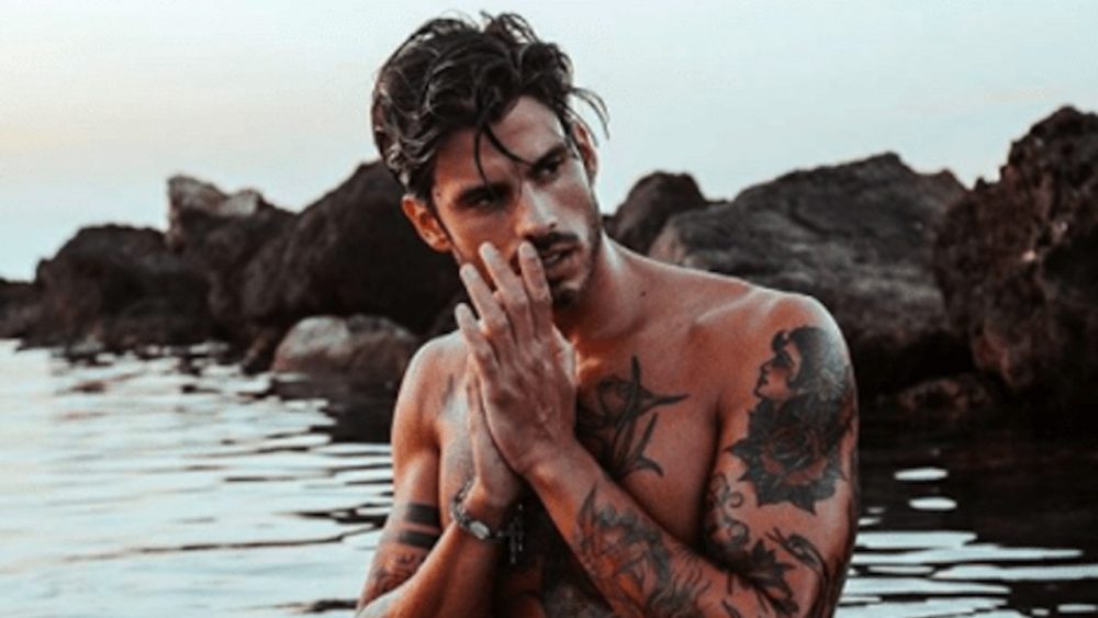Isola dei Famosi, Luca Daffré nel mirino delle naufraghe: “Il piano è questo…”