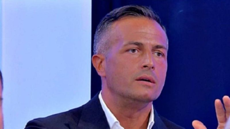 Galleria foto 'Uomini e Donne, Riccardo Guarnieri pubblica questo post e spara a zero su Ida Platano' - foto 1